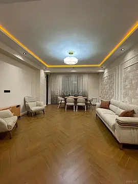 Satılır 4 otaqlı mənzil 150 m² — Bakı 4 otaq 150.00 m²