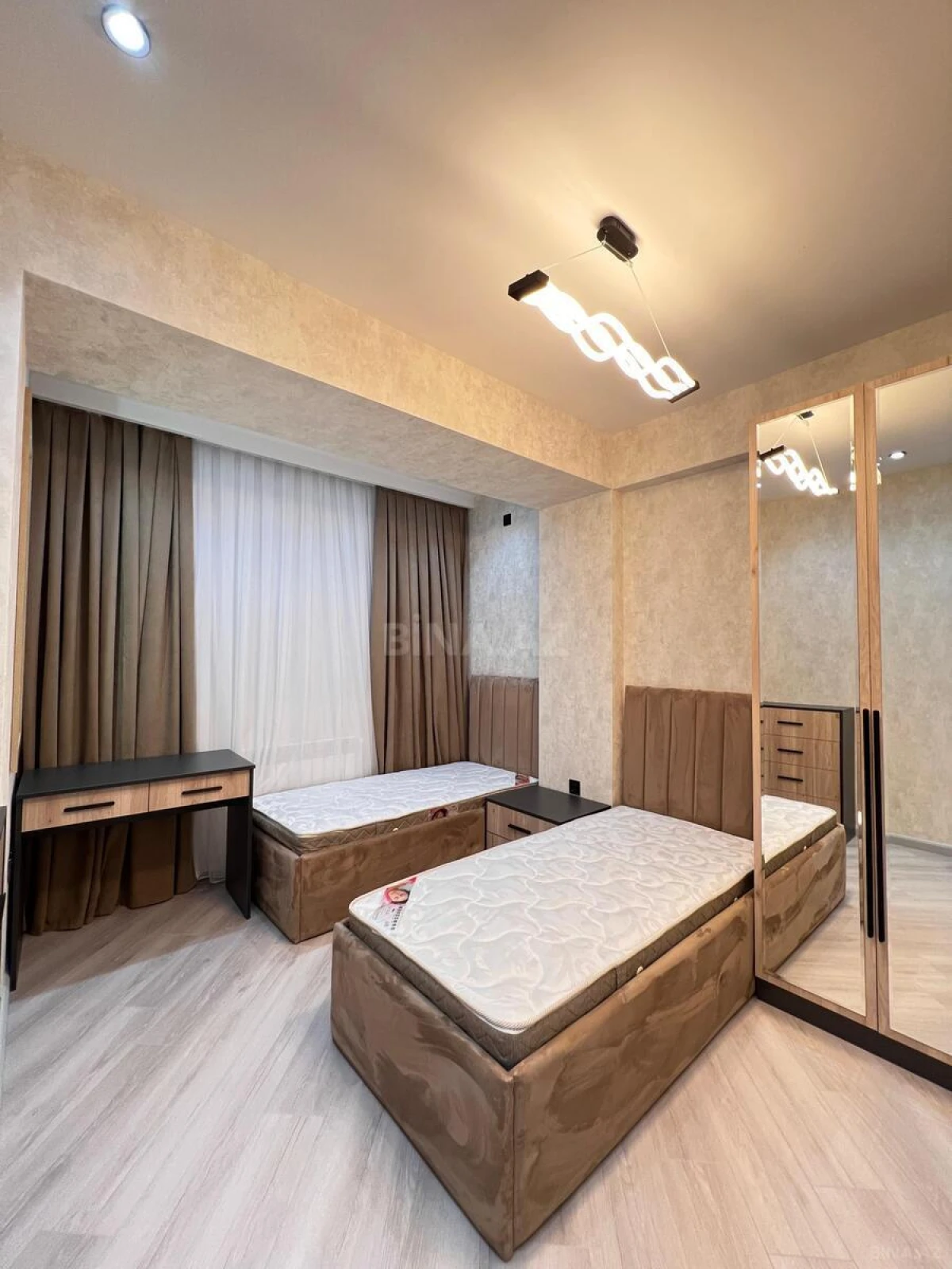 Satılır 3 otaqlı mənzil 88 m²