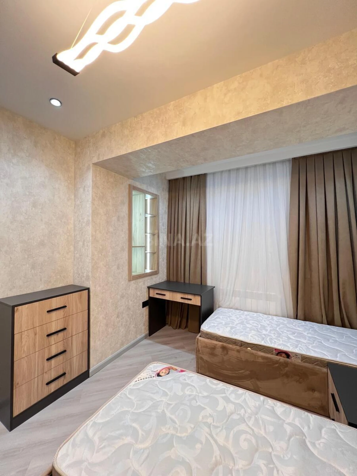 Satılır 3 otaqlı mənzil 88 m²