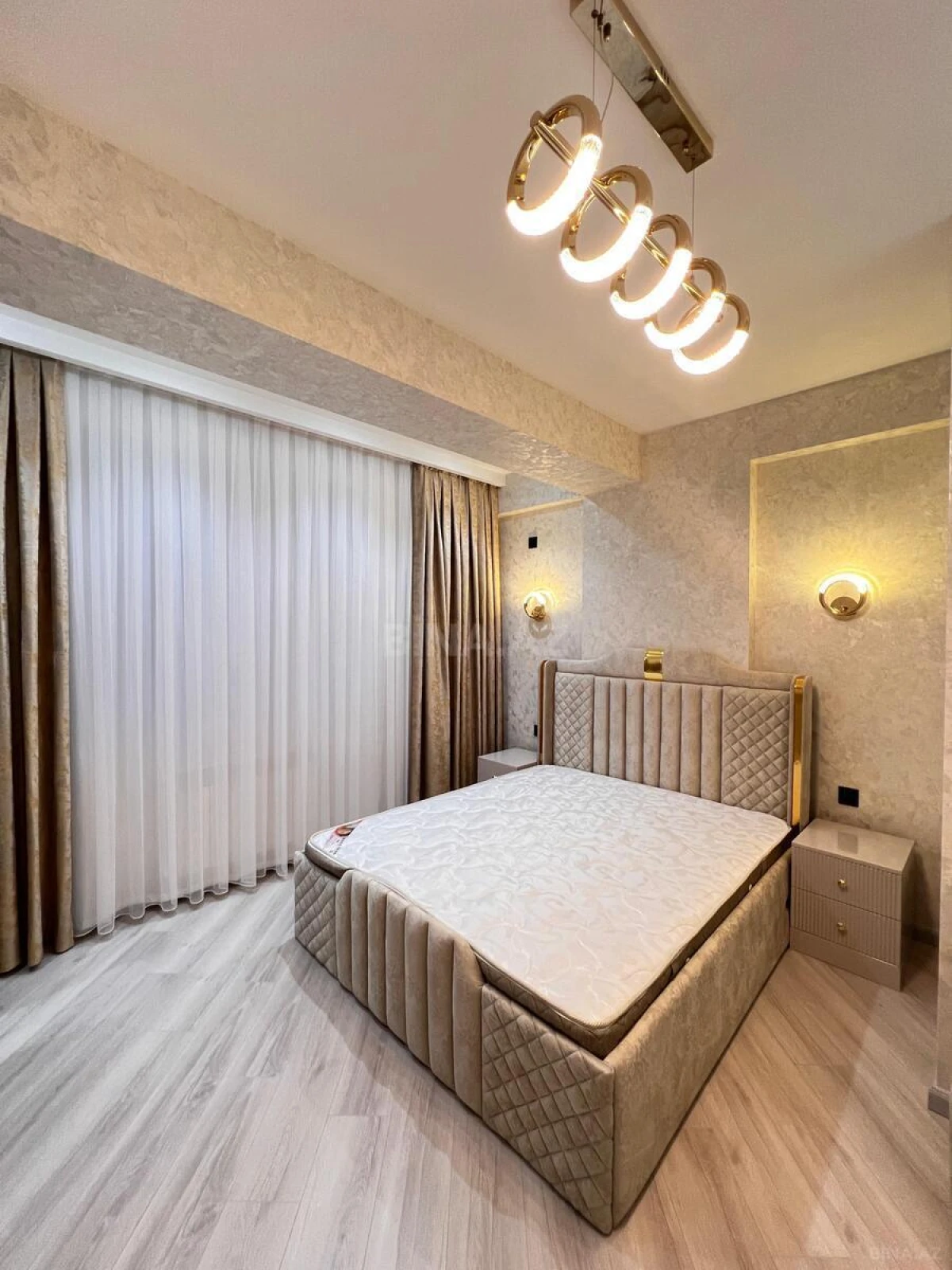 Satılır 3 otaqlı mənzil 88 m²