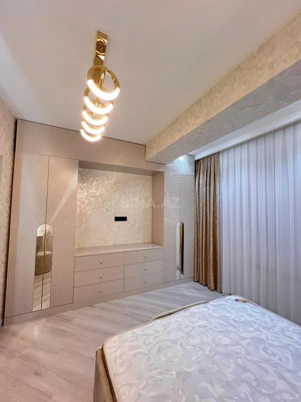 Satılır 3 otaqlı mənzil 88 m²