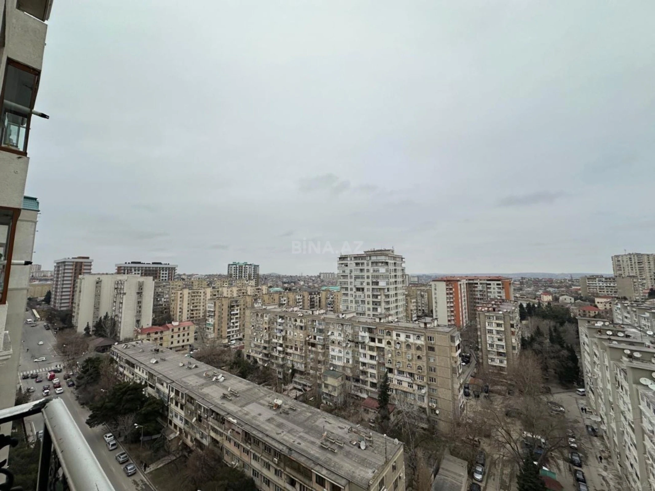 Satılır 3 otaqlı mənzil 106 m²