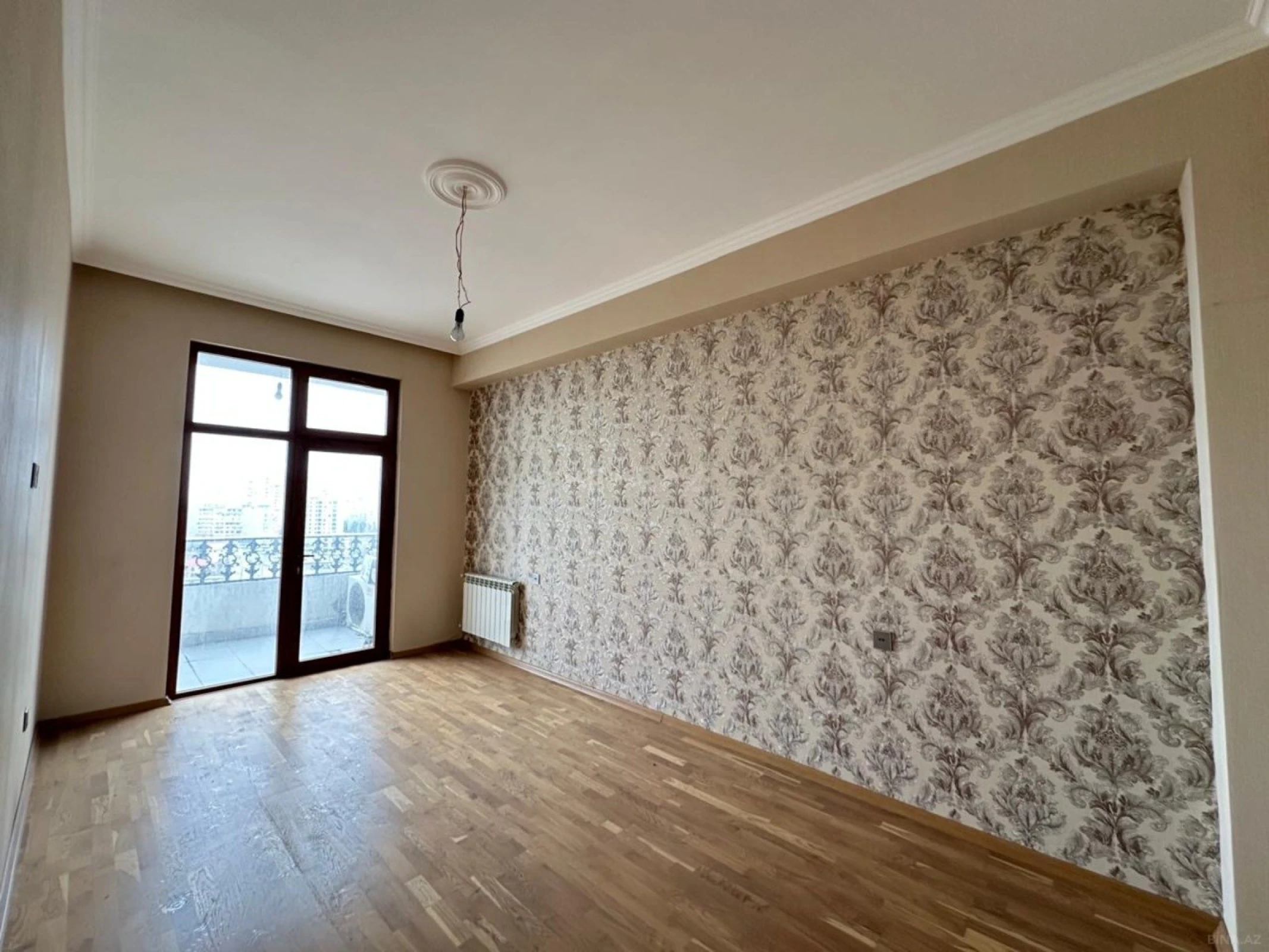 Satılır 3 otaqlı mənzil 106 m²