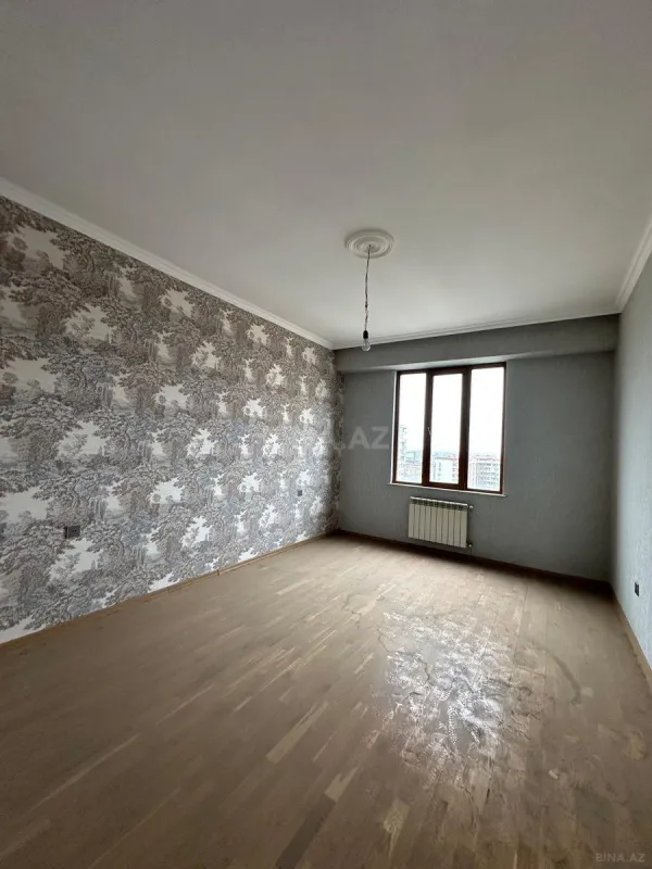 Satılır 3 otaqlı mənzil 106 m²