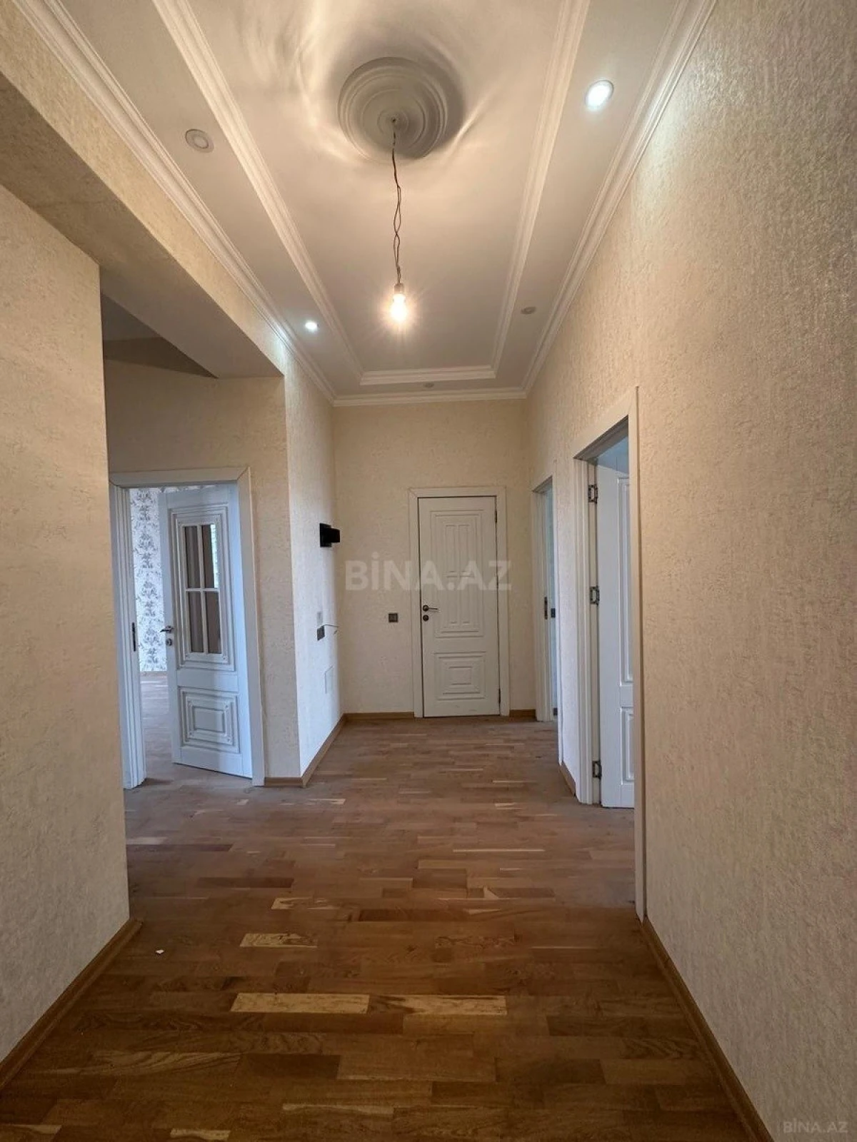 Satılır 3 otaqlı mənzil 106 m²