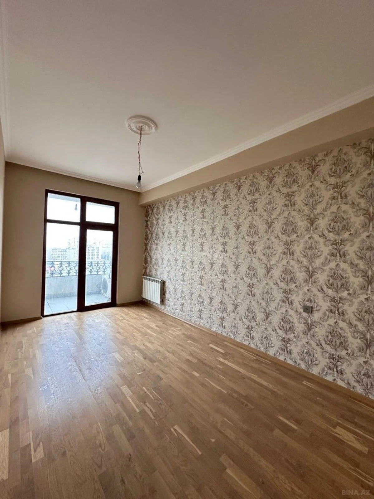 Satılır 3 otaqlı mənzil 106 m²