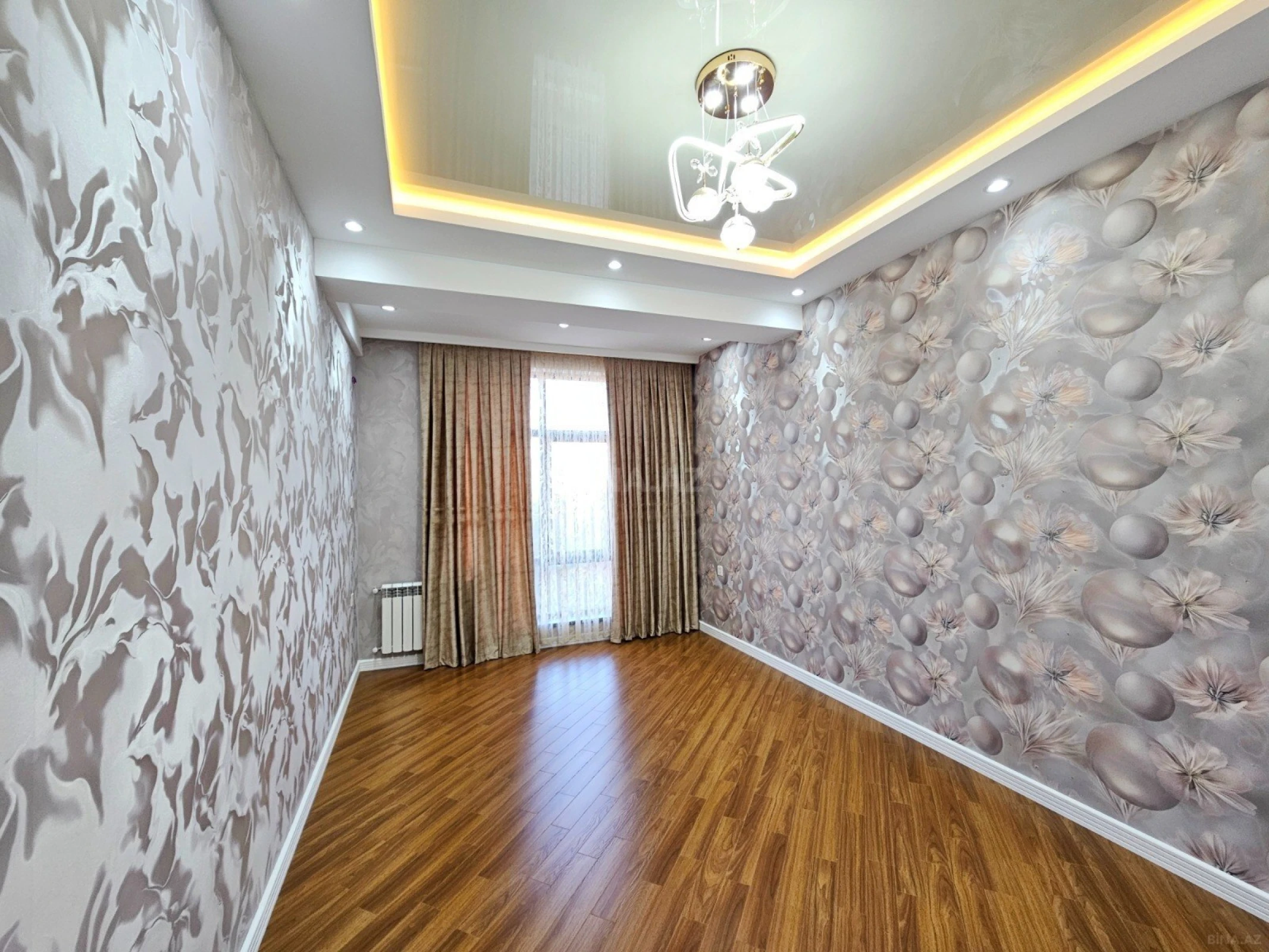 Satılır 2 otaqlı mənzil 85 m²