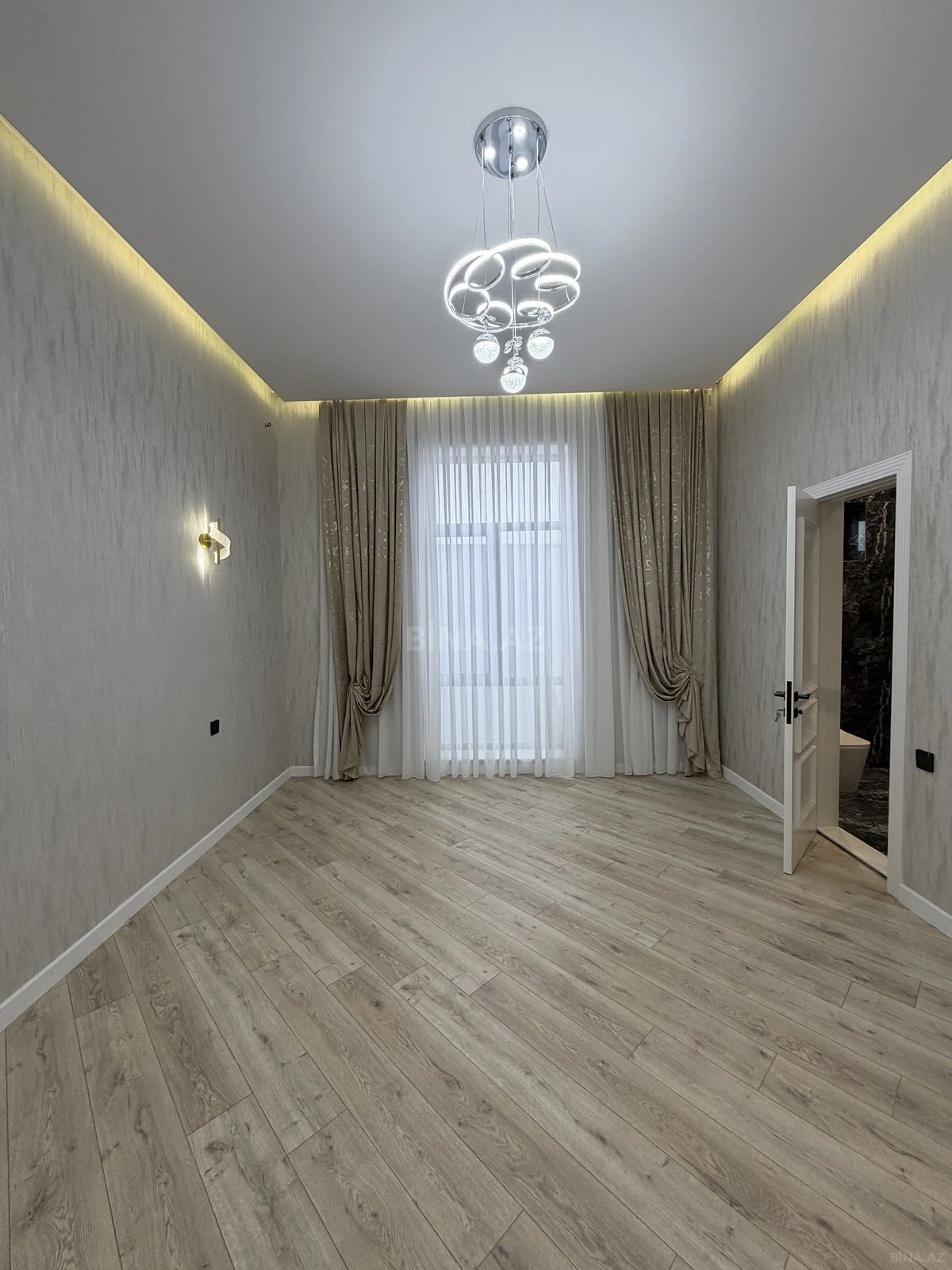 Satılır 4 otaqlı həyət evi 170 m²