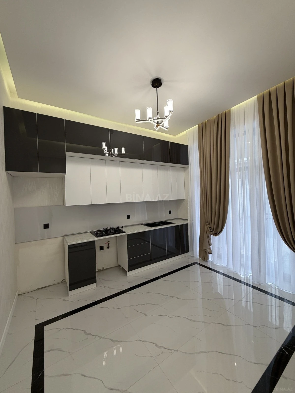 Satılır 4 otaqlı həyət evi 170 m²