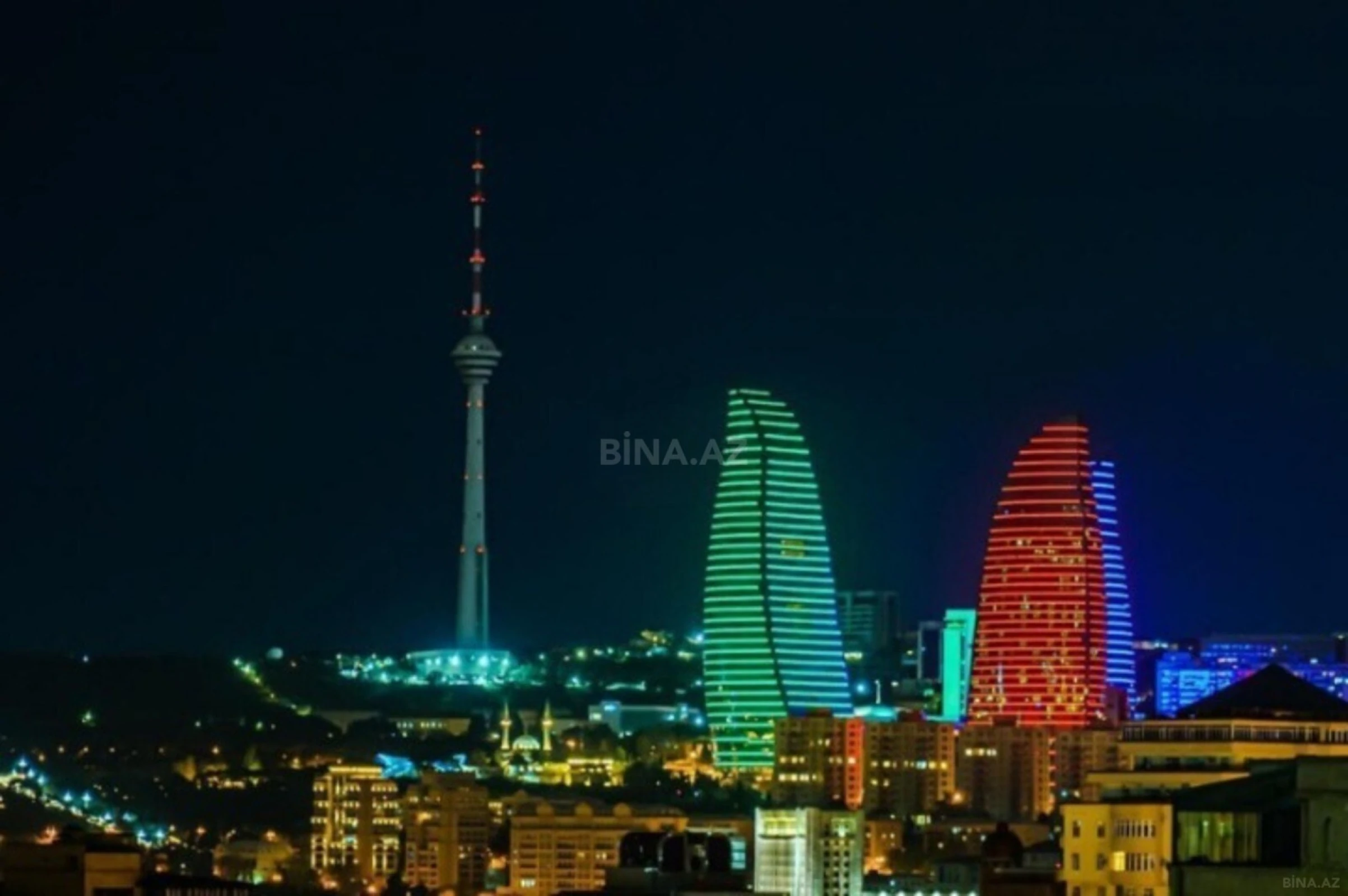 Satılır 5 otaqlı mənzil 360 m²