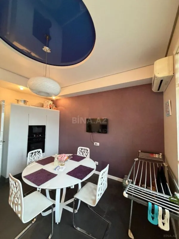 Satılır 3 otaqlı mənzil 160 m²