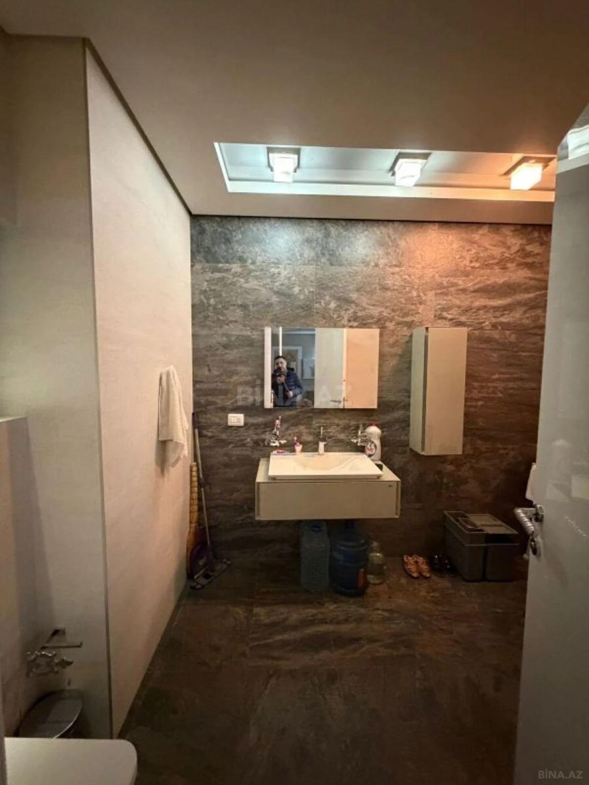 Satılır 3 otaqlı mənzil 160 m²