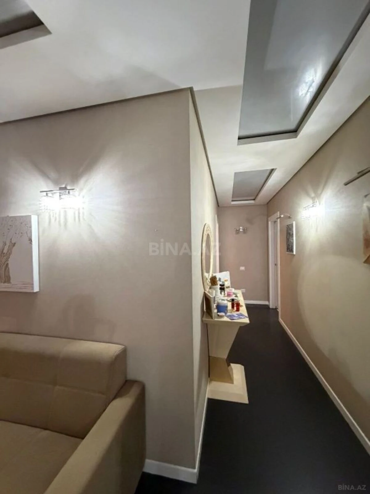Satılır 3 otaqlı mənzil 160 m²
