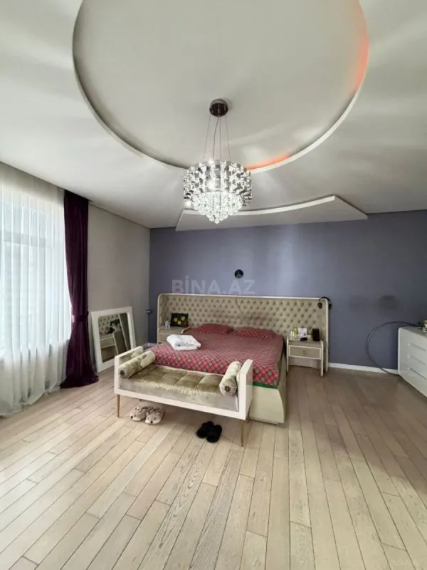 Satılır 3 otaqlı mənzil 160 m²