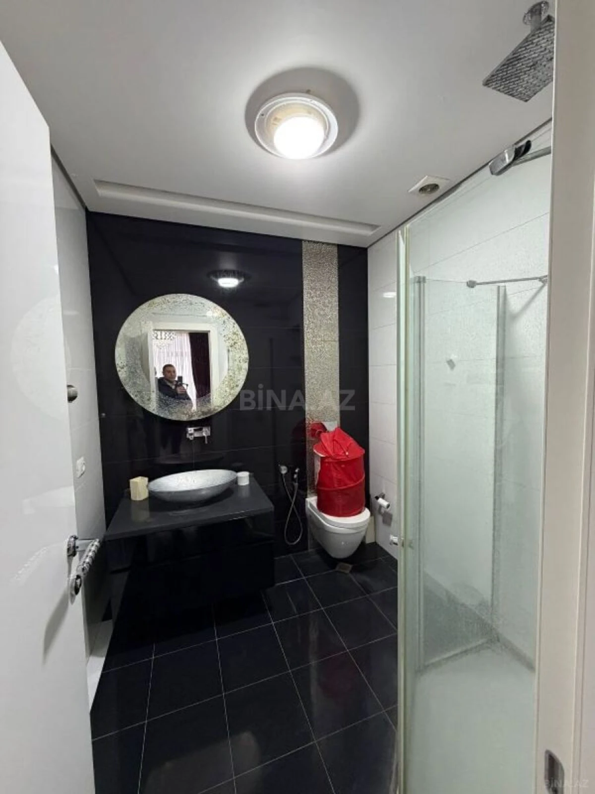 Satılır 3 otaqlı mənzil 160 m²
