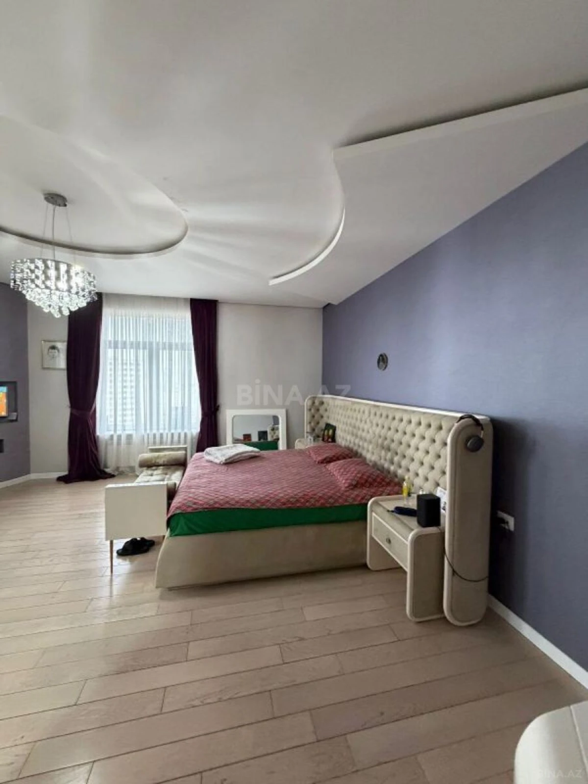 Satılır 3 otaqlı mənzil 160 m²