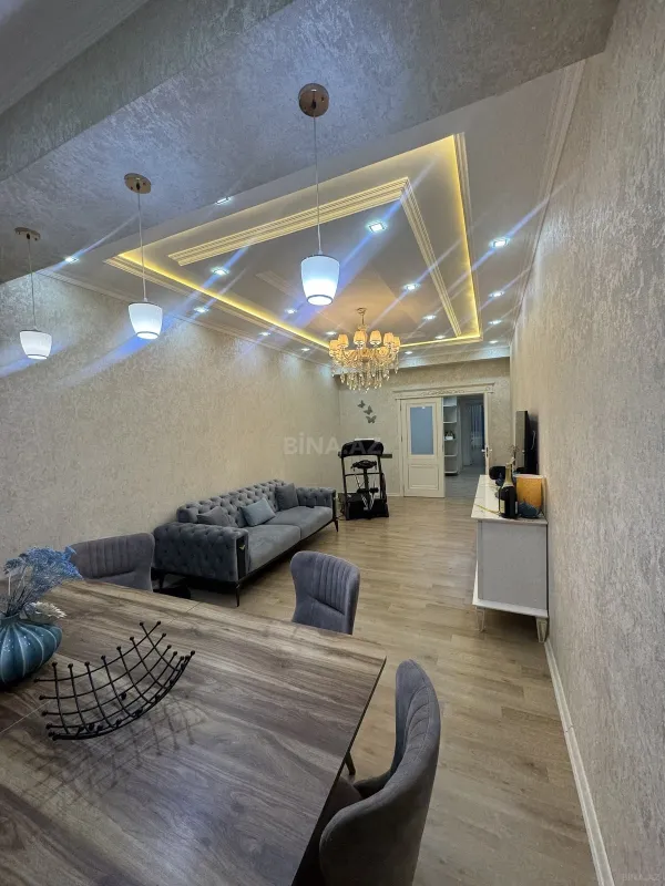 Satılır 4 otaqlı mənzil 146 m²