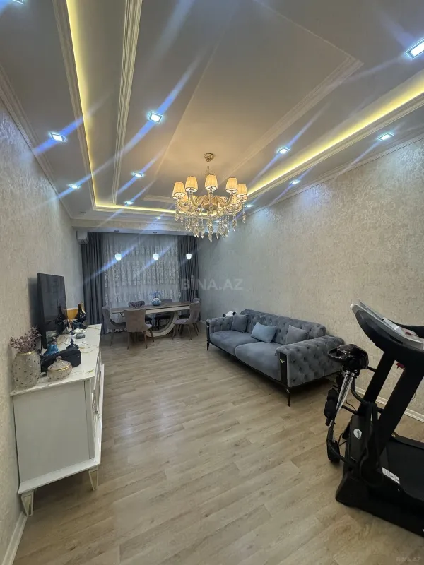 Satılır 4 otaqlı mənzil 146 m²