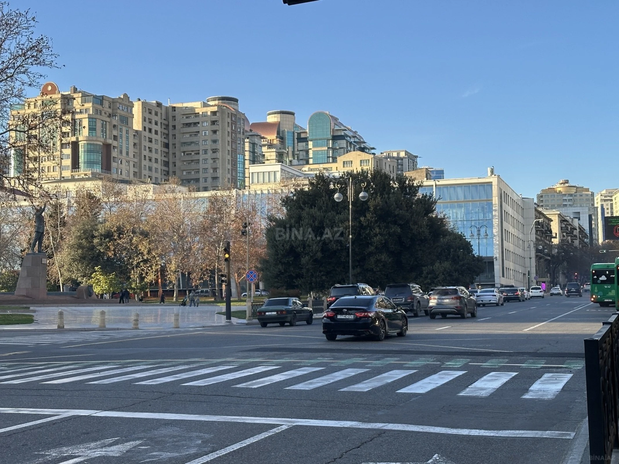 Kirayə verilir 3 otaqlı ofis 57 m²