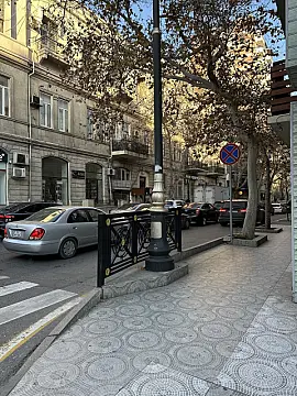 Kirayə verilir 3 otaqlı ofis 57 m²