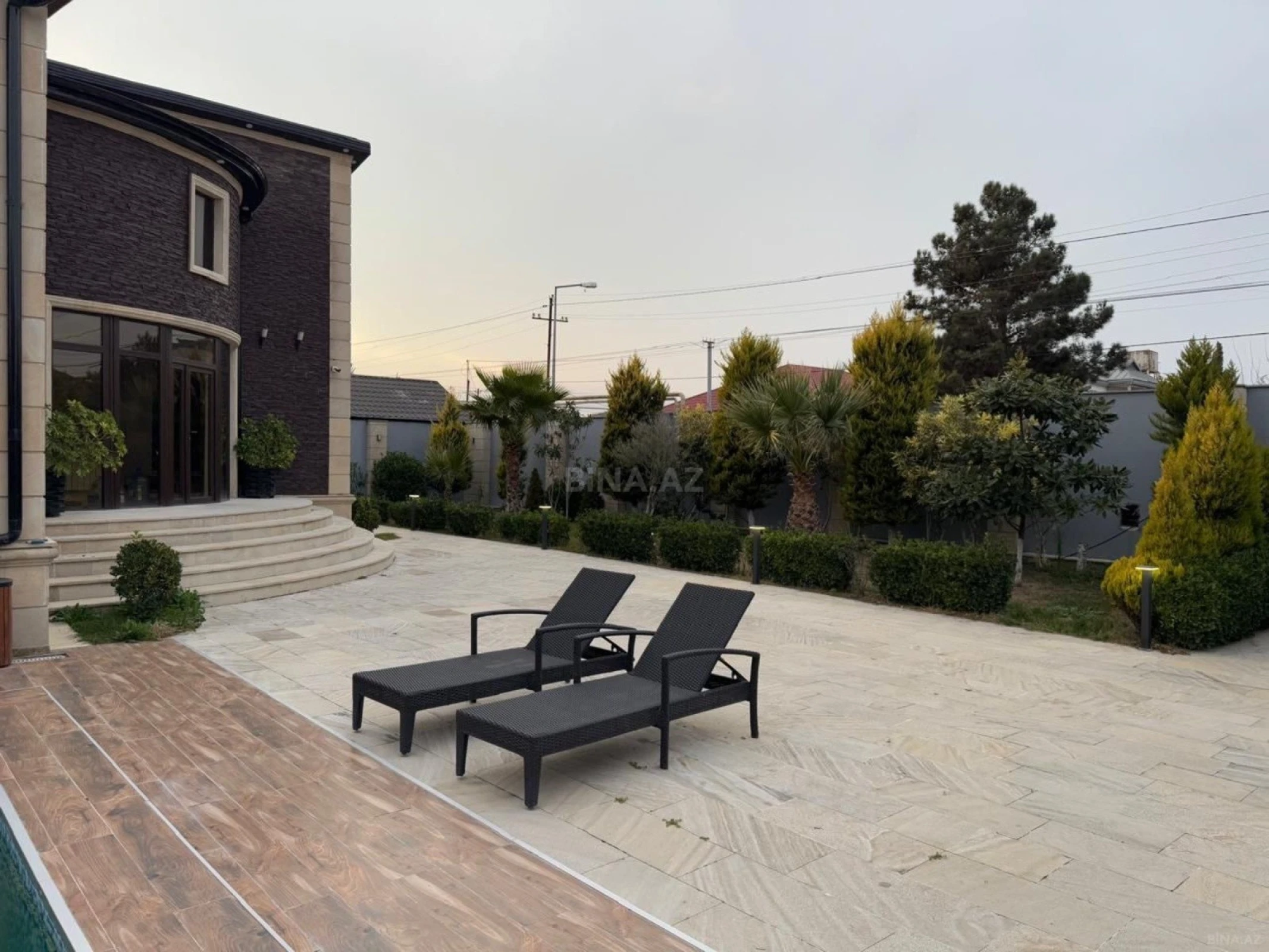 Kirayə verilir 5 otaqlı həyət evi 360 m²