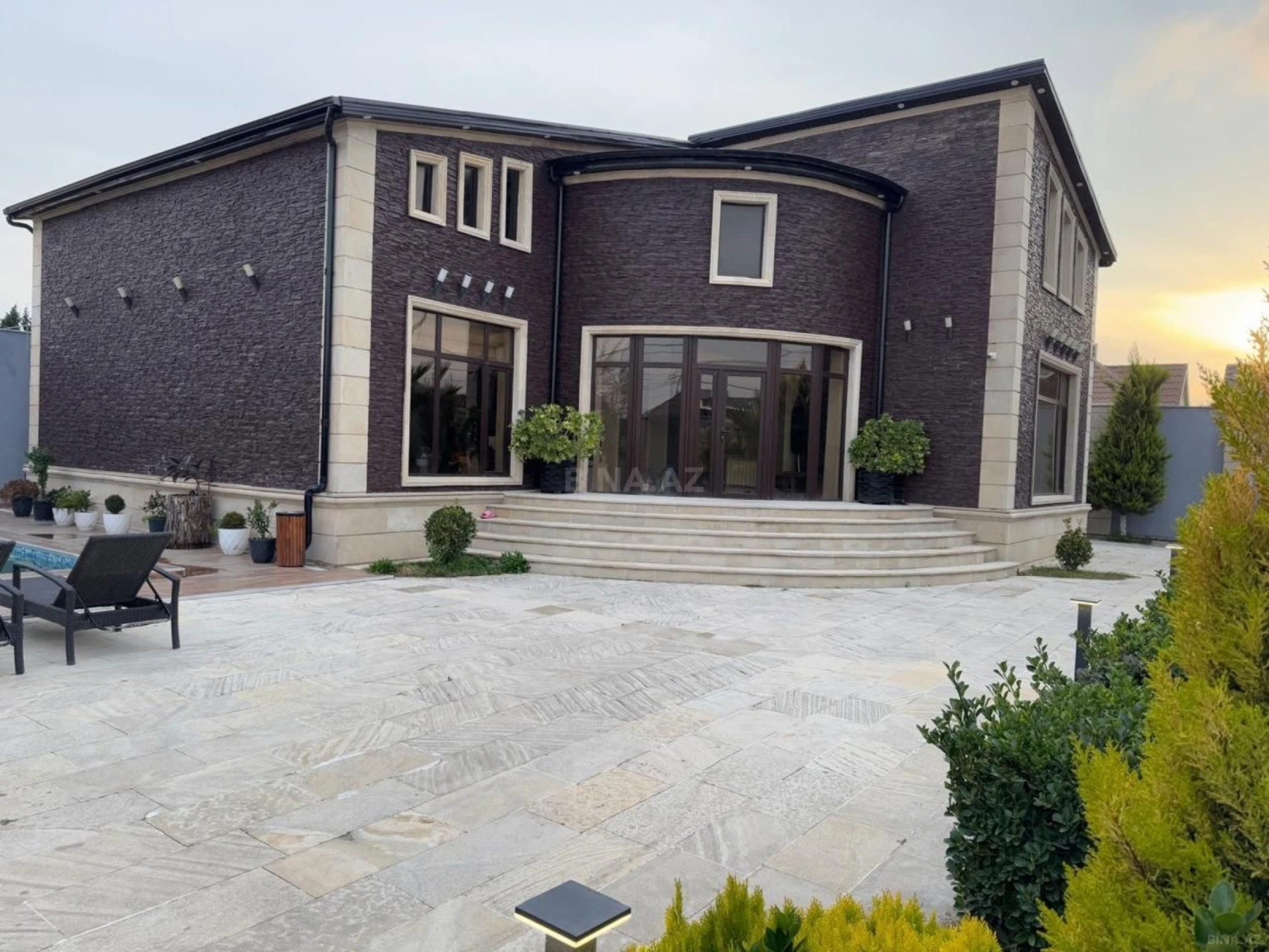 Kirayə verilir 5 otaqlı həyət evi 360 m²