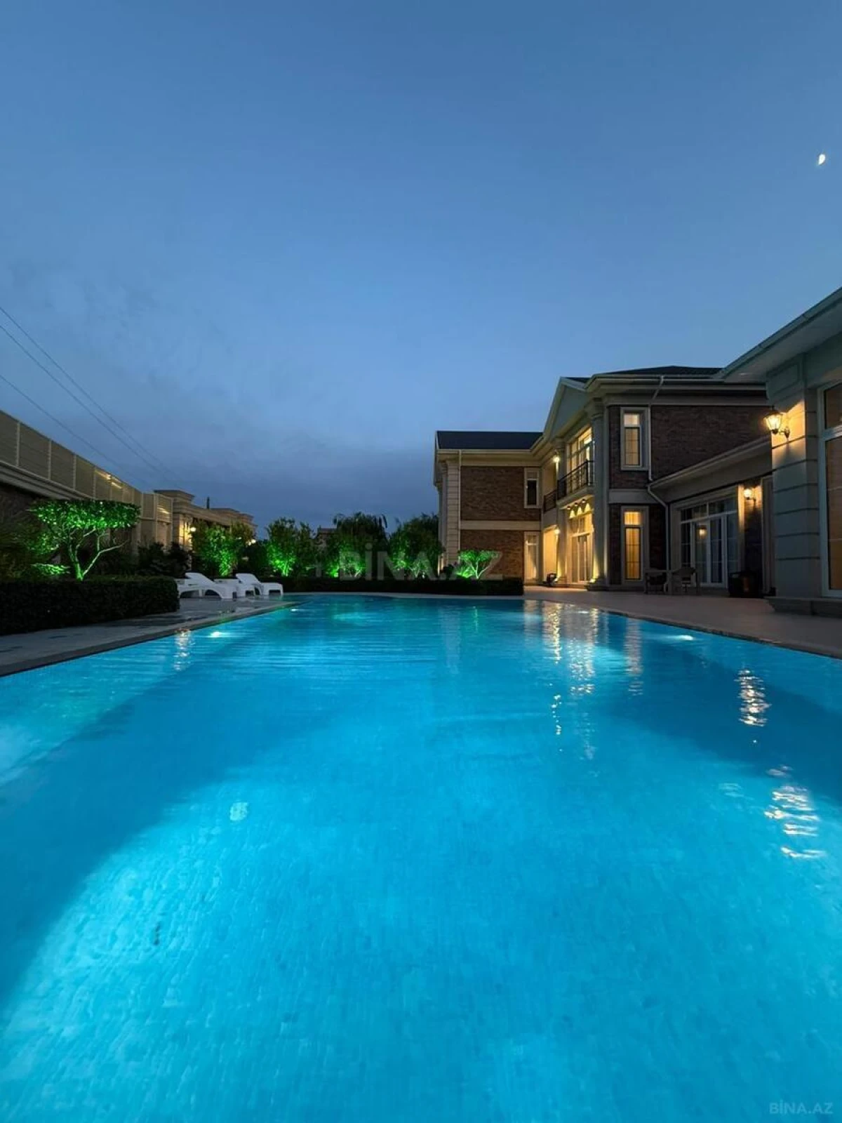 Kirayə verilir 5 otaqlı həyət evi 360 m²