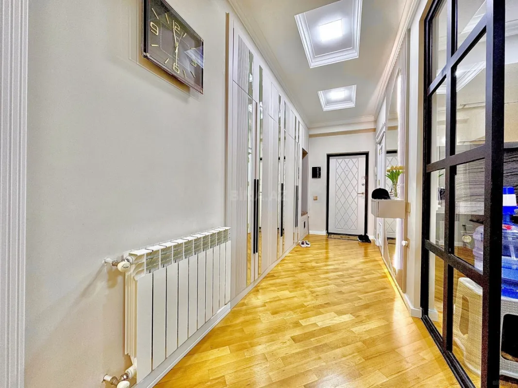 Satılır 2 otaqlı mənzil 75 m²