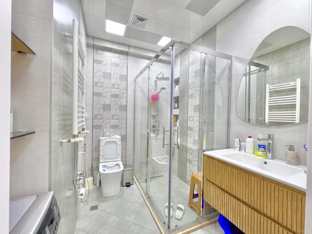 Satılır 2 otaqlı mənzil 75 m²