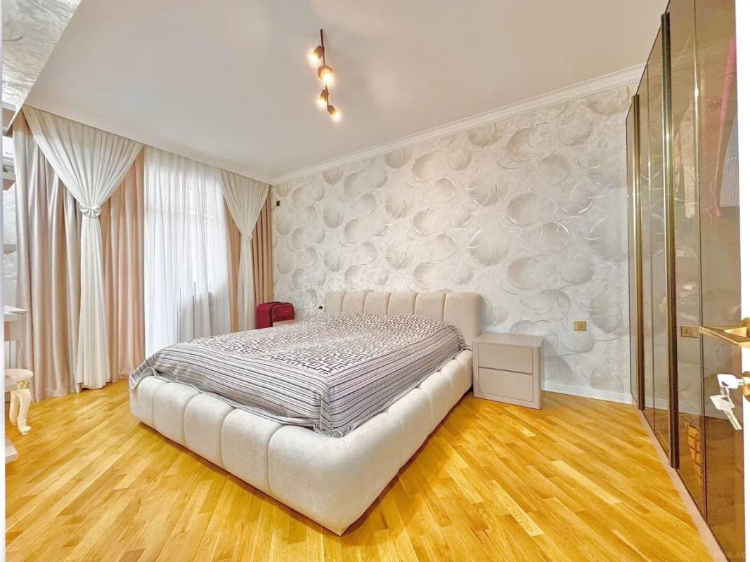 Satılır 2 otaqlı mənzil 75 m²