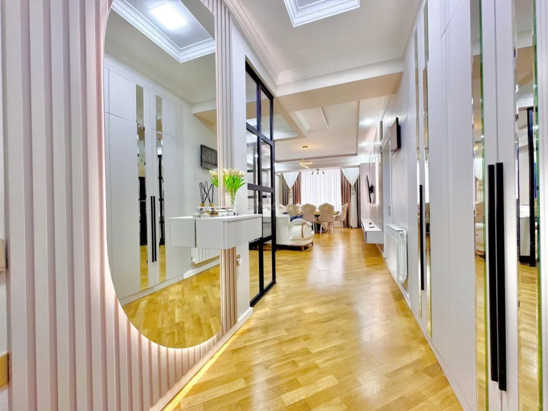 Satılır 2 otaqlı mənzil 75 m²