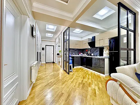 Satılır 2 otaqlı mənzil 75 m²