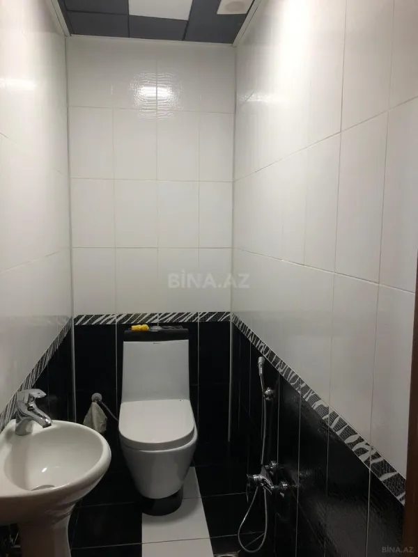 Satılır 4 otaqlı mənzil 135 m²