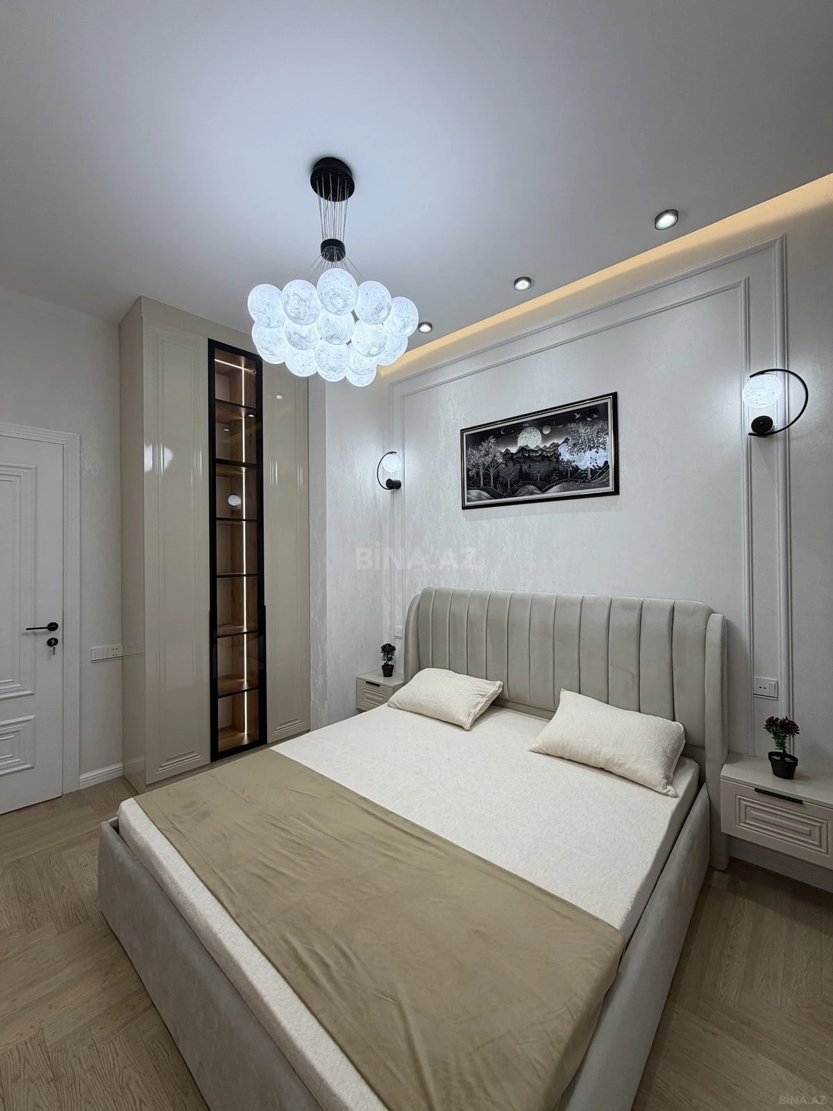 Satılır 3 otaqlı mənzil 98 m²