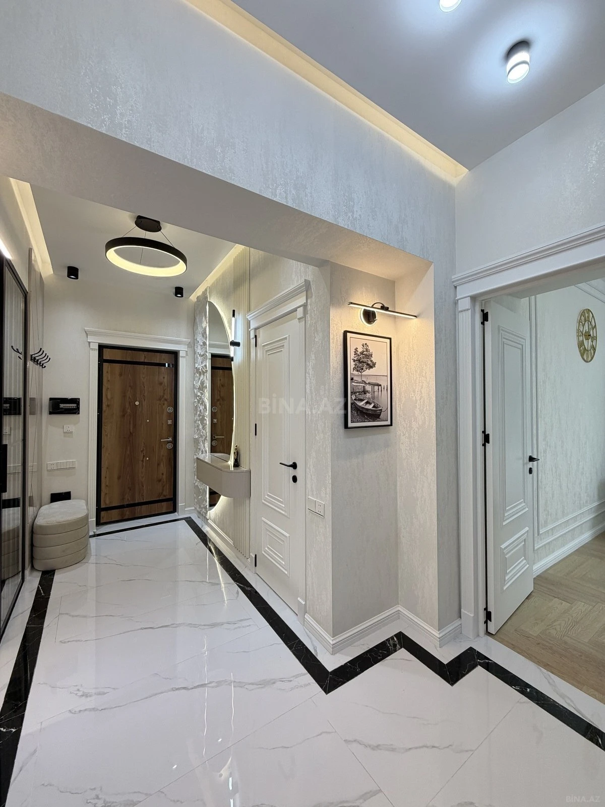 Satılır 3 otaqlı mənzil 98 m²