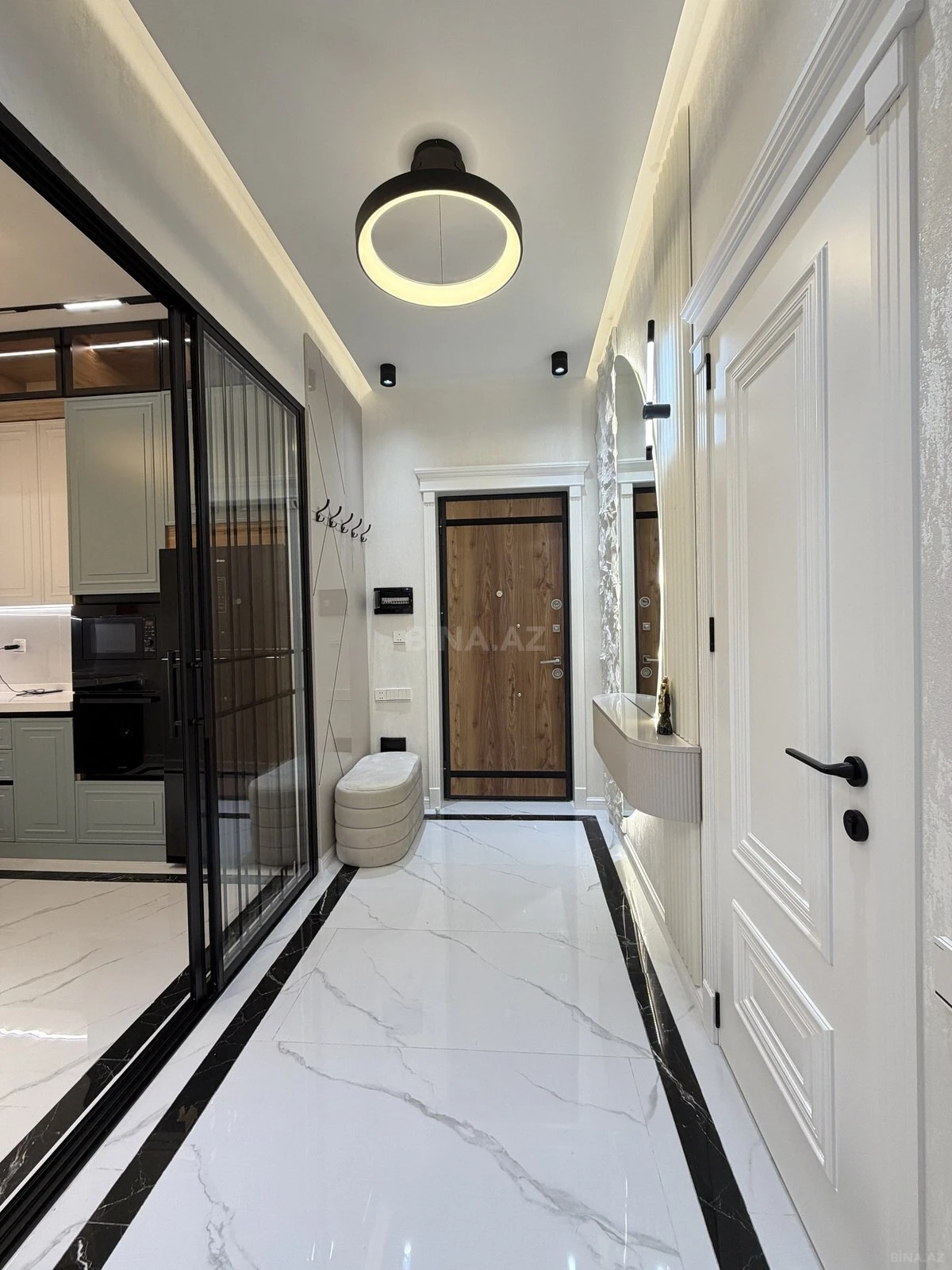 Satılır 3 otaqlı mənzil 98 m²