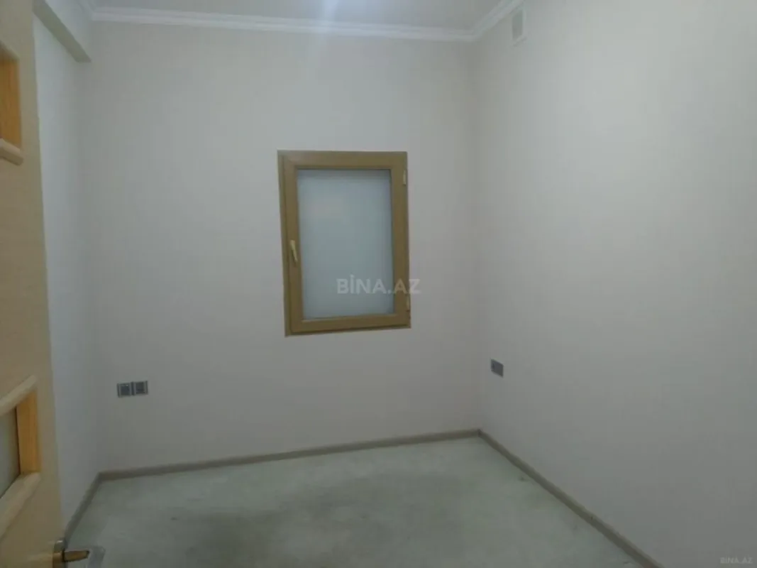 Satılır 4 otaqlı mənzil 200 m²