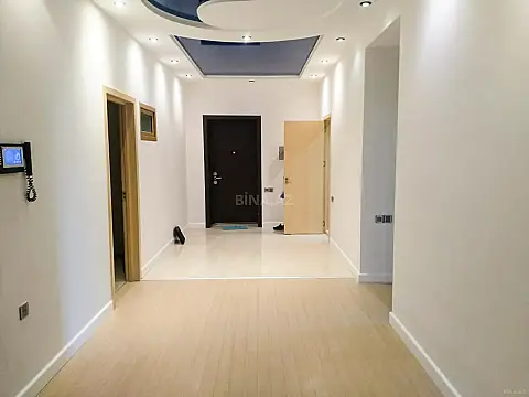 Satılır 4 otaqlı mənzil 200 m² — Bakı, 8-ci kilometr 4 otaq 200.00 m²