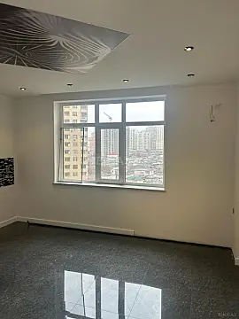 Satılır 4 otaqlı mənzil 200 m²