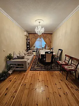 Satılır 4 otaqlı mənzil 110 m²