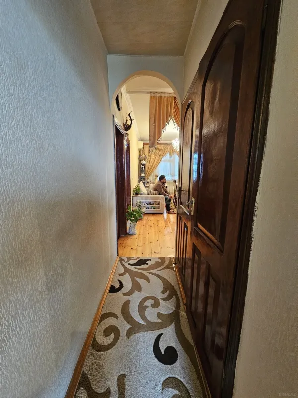 Satılır 4 otaqlı mənzil 110 m²