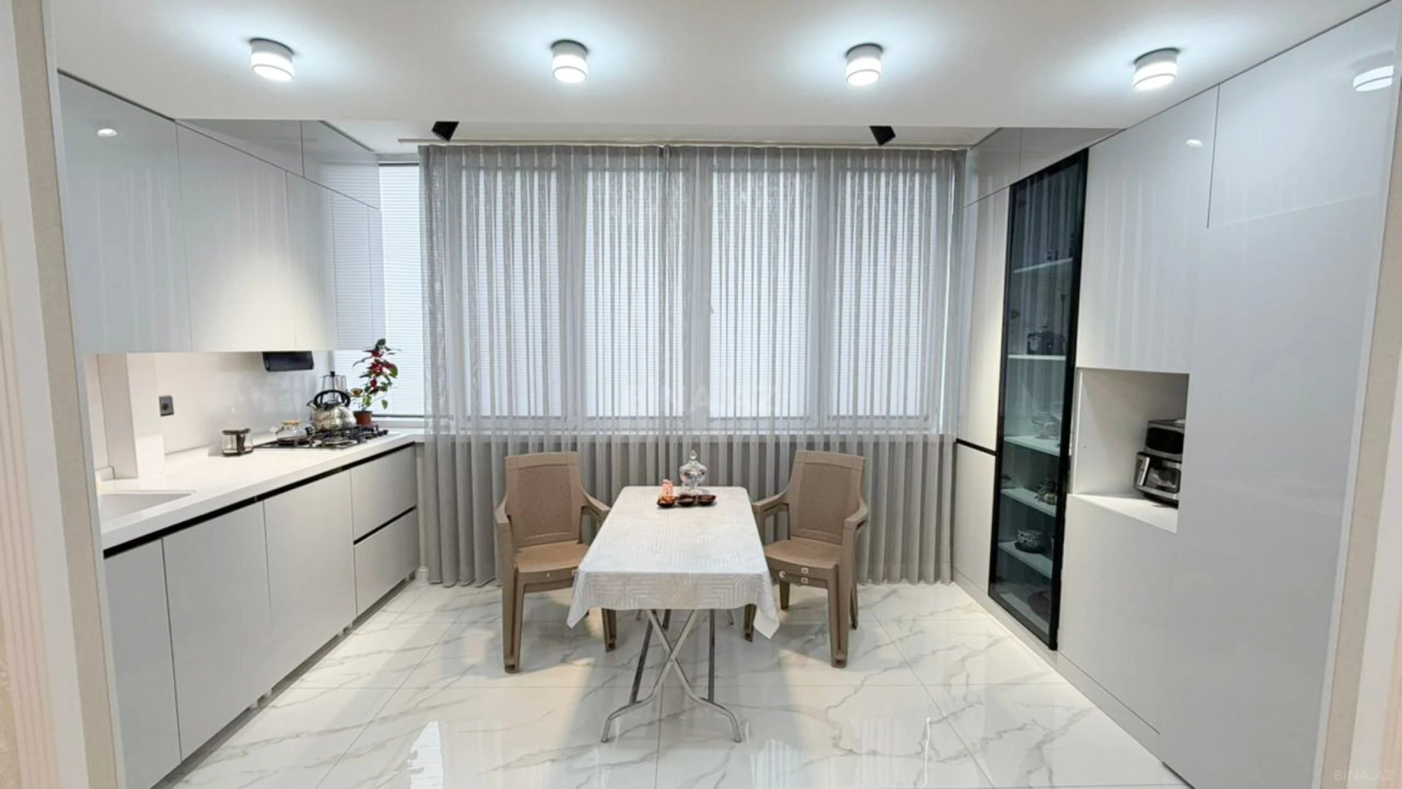Satılır 3 otaqlı mənzil 105 m²