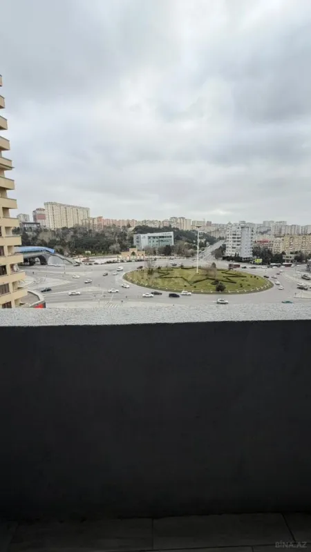 Satılır 3 otaqlı mənzil 105 m²