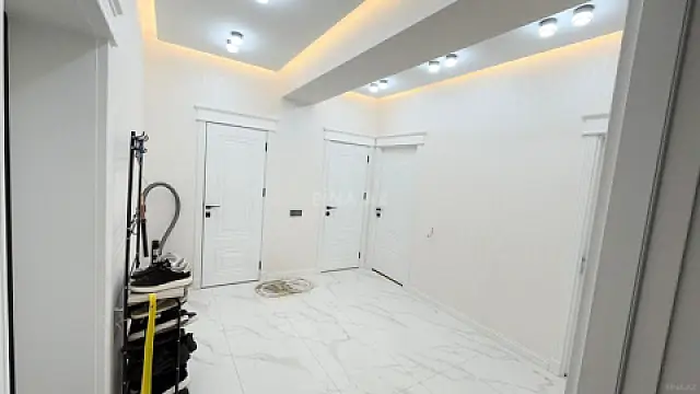 Satılır 3 otaqlı mənzil 105 m²