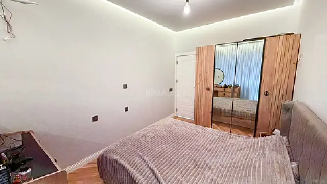 Satılır 3 otaqlı mənzil 105 m²