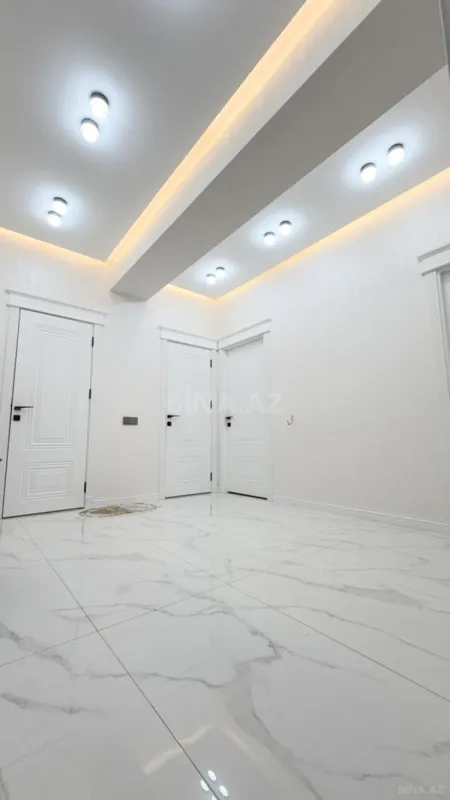 Satılır 3 otaqlı mənzil 105 m²