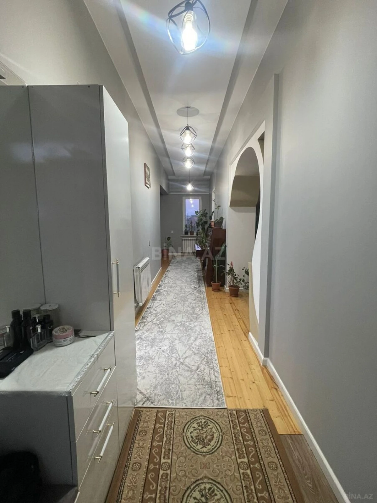 Satılır 6 otaqlı həyət evi 250 m²