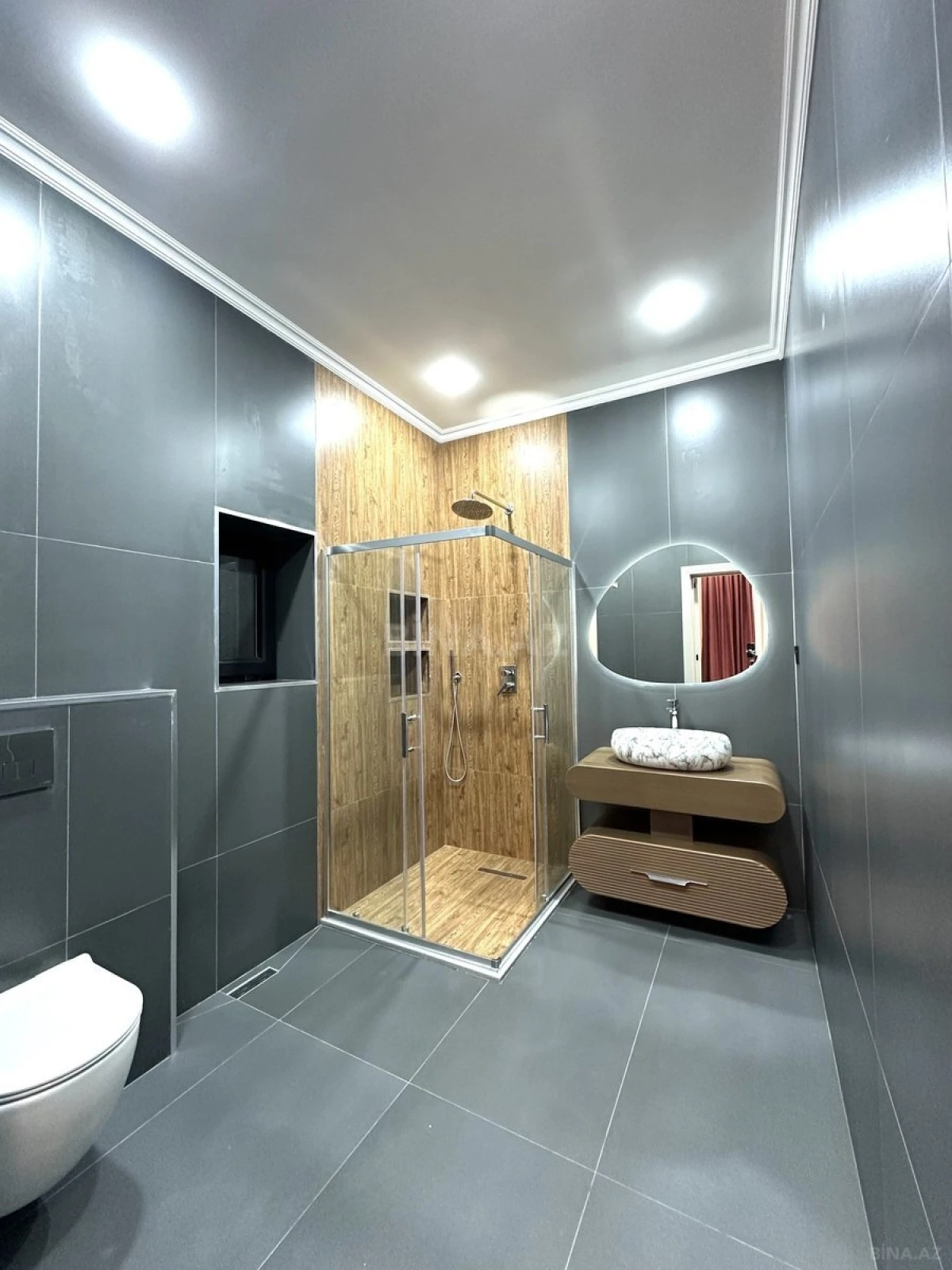 Satılır 5 otaqlı həyət evi 290 m²