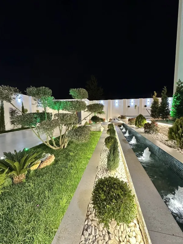 Satılır 5 otaqlı həyət evi 290 m²