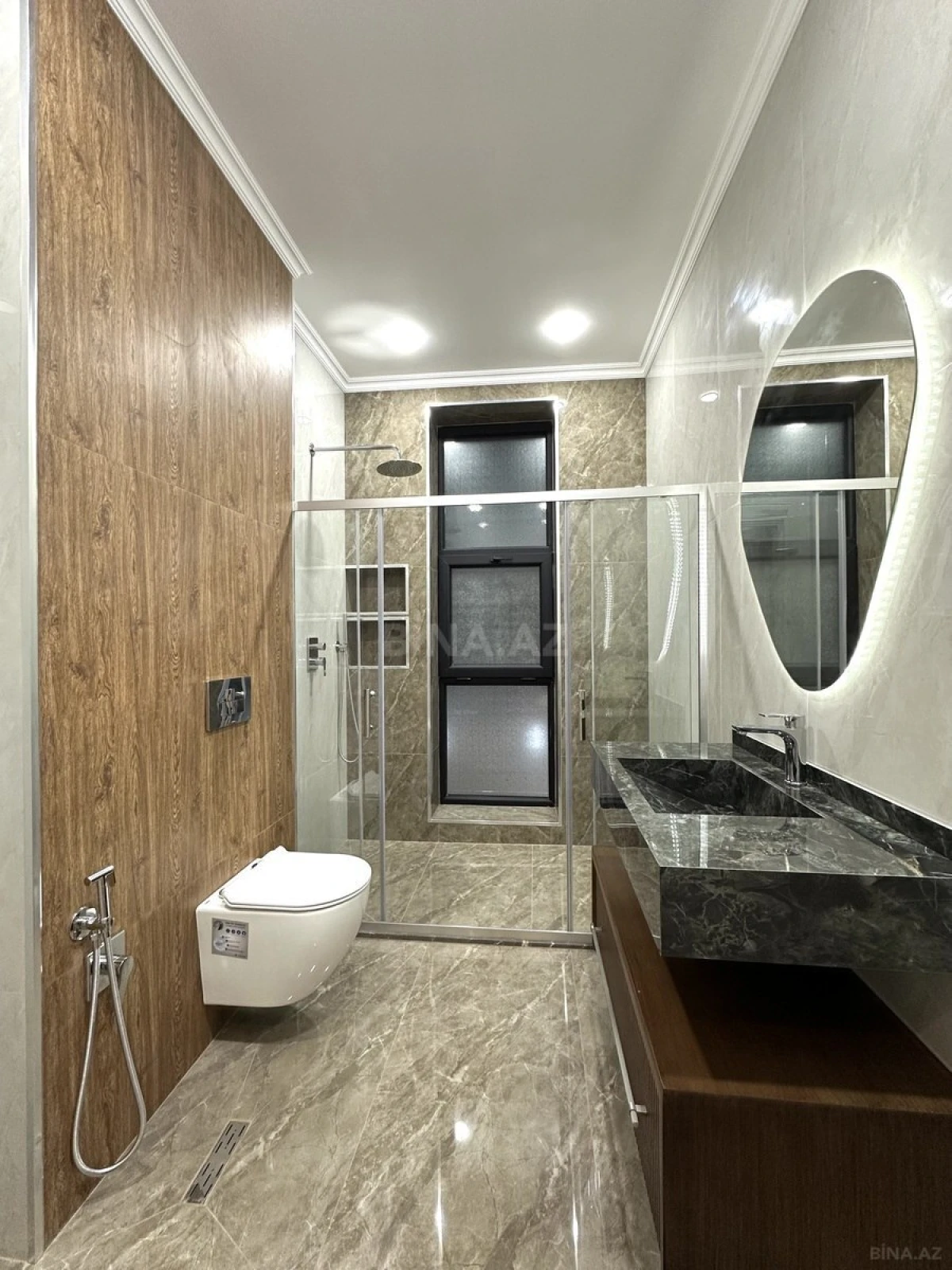 Satılır 5 otaqlı həyət evi 290 m²